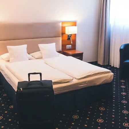 Parkhotel Lyson فندق انفاود