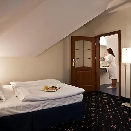 Parkhotel Lyson 4*