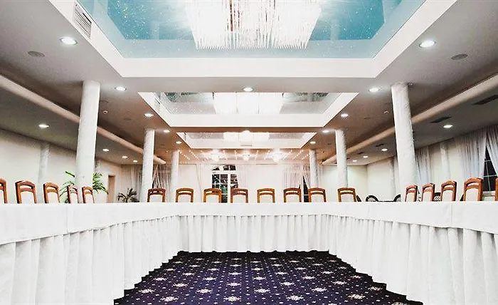 מלון Parkhotel Lyson