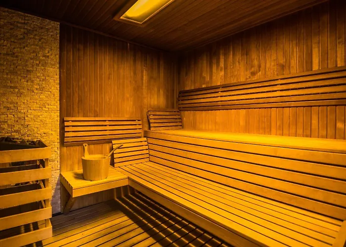 מלון Parkhotel Lyson 4*